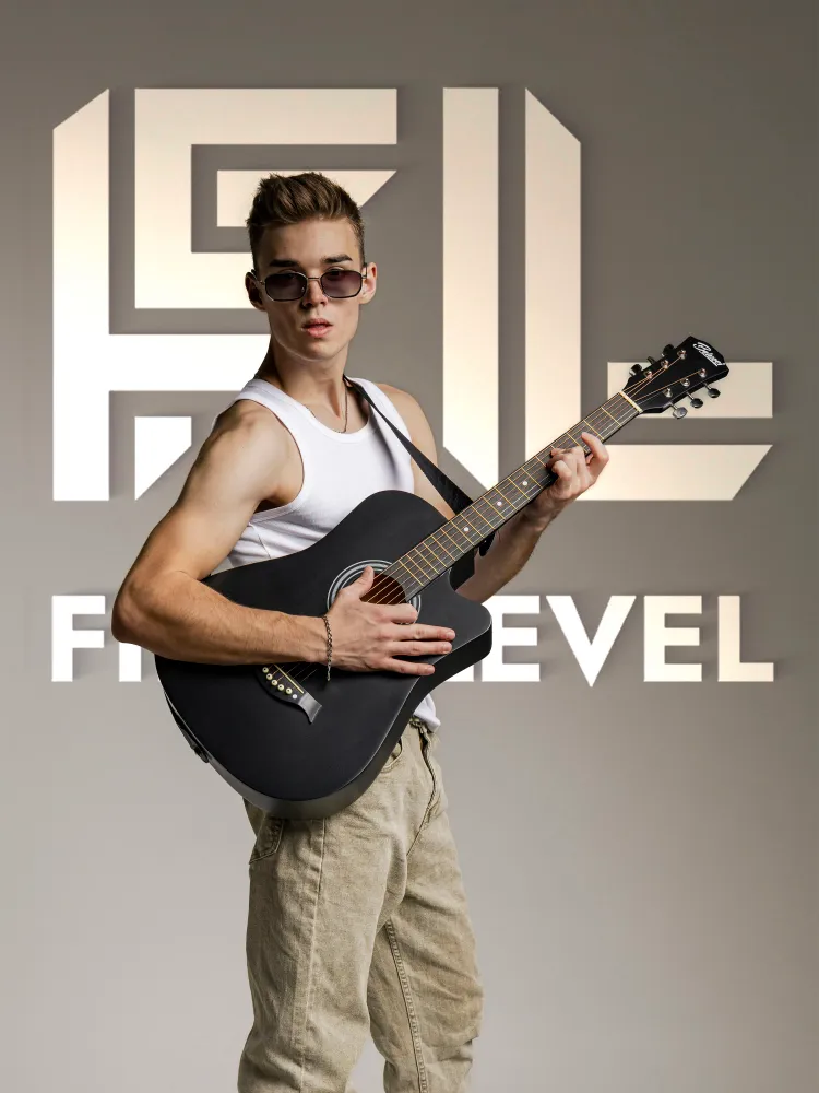 Акустическая гитара